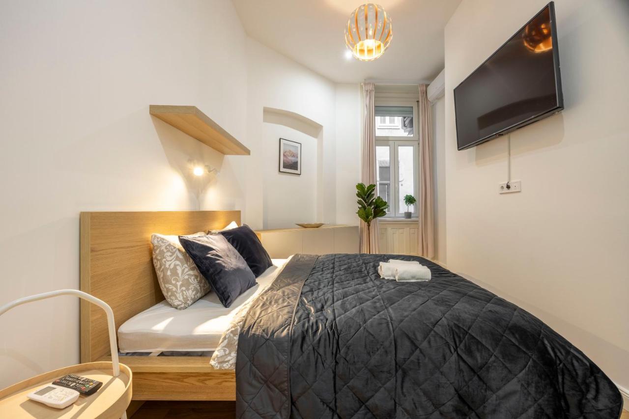 Central Grand Apartment With 5Bedrm 2Bathroom — Fotók 2